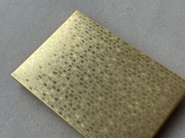 Elegante Mappe DIN A6 in Gold mit matter Oberfläche – ideal für Gutscheine